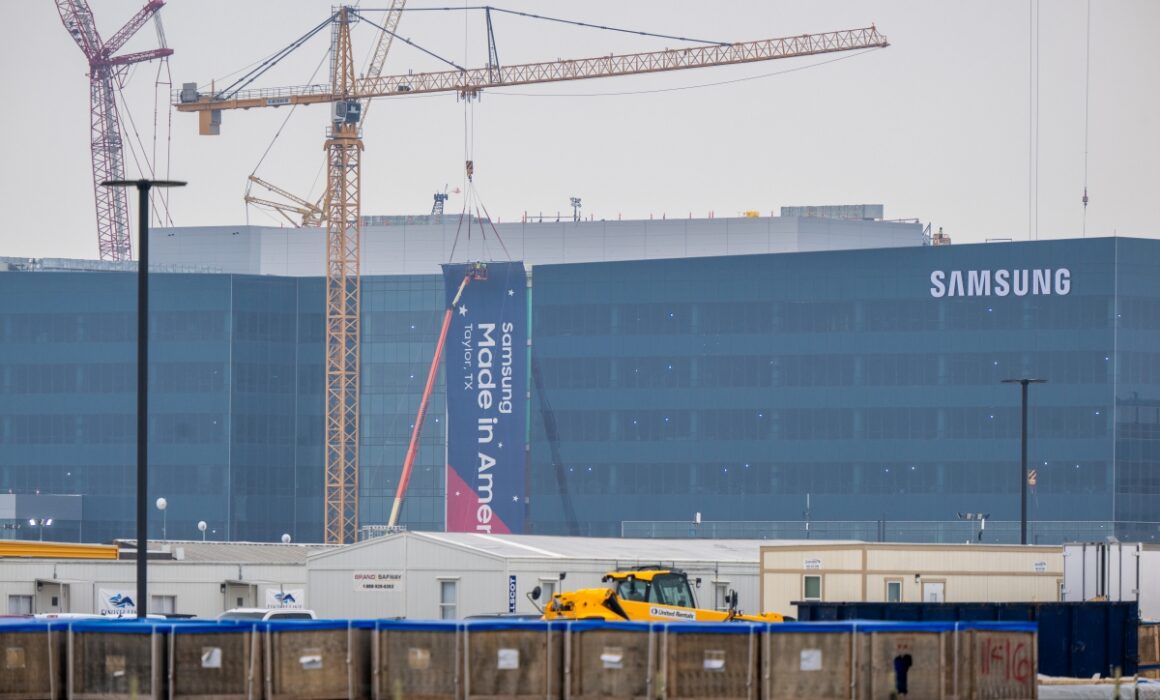 A Samsung semiconductor plant in Taylor, Texas. (Photo credit: Brandon Bell/Getty Images)